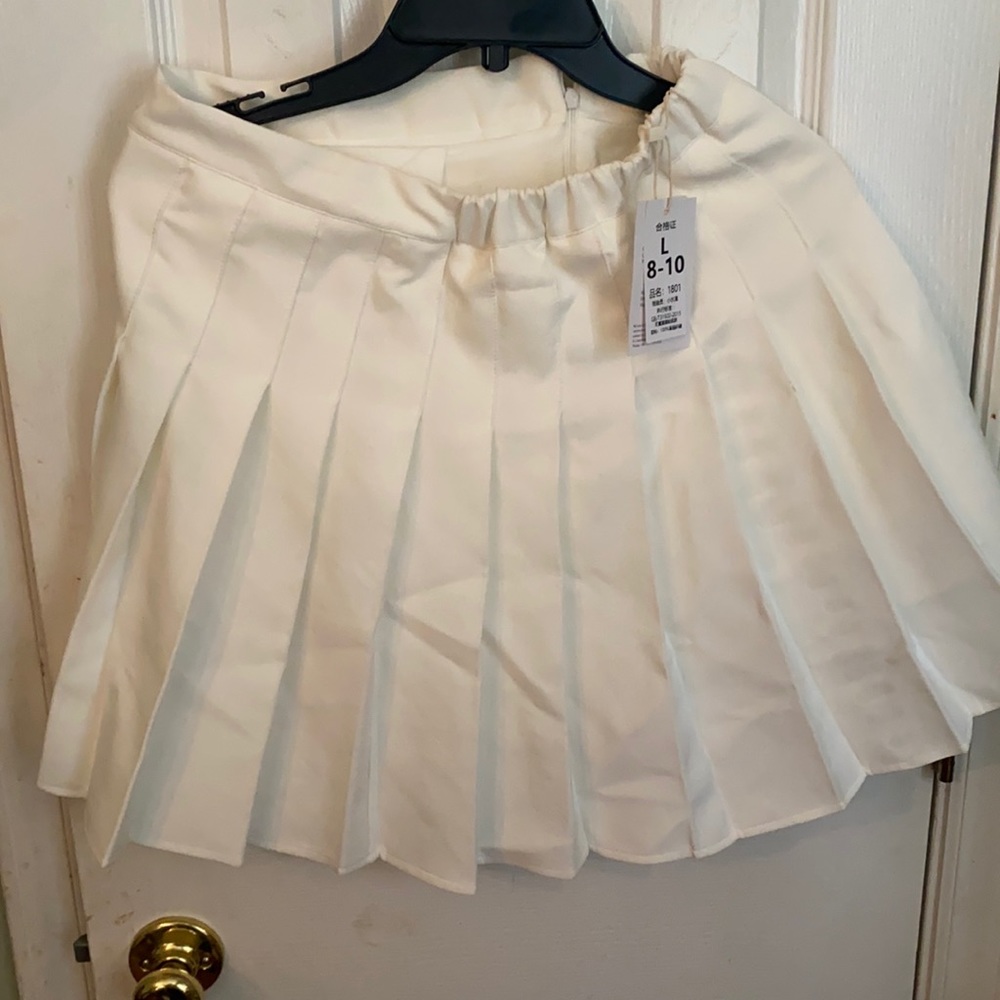 White pleated tennis skirt size large